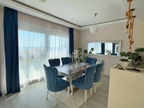 Rent, two bedroom apartment, 60m², Bečići, Budva - image 5
