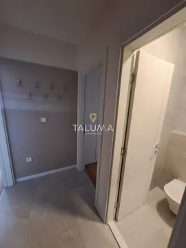 Rent, two bedroom apartment, 72m², City Kvart, Podgorica - image 7