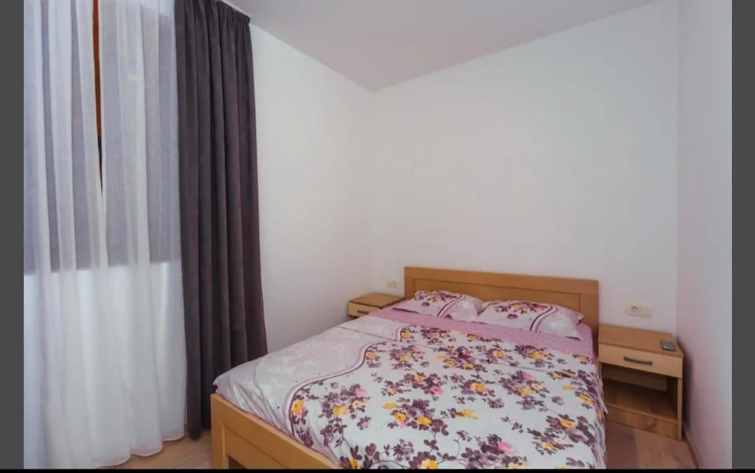 Rent, two bedroom apartment, 55m², Petrovac, Budva