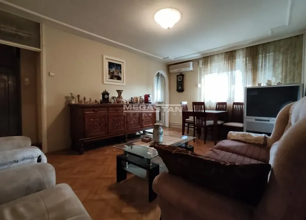 Izdavanje, trosoban stan, 51m², Uciteljsko Naselje, Zvezdara Sve Podlokacije