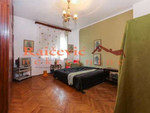 Sale, three bedroom apartment, 95m², Vračar, Šid - image 7