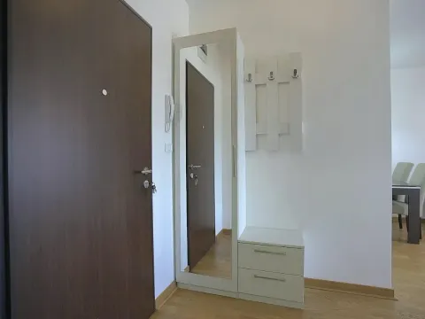 Daily-rent, one bedroom apartment, 46m², City Kvart, Podgorica - image 5