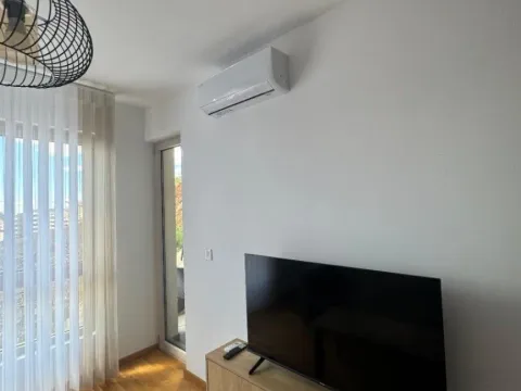 Rent, one bedroom apartment, 44m², Bečići, Budva - image 10