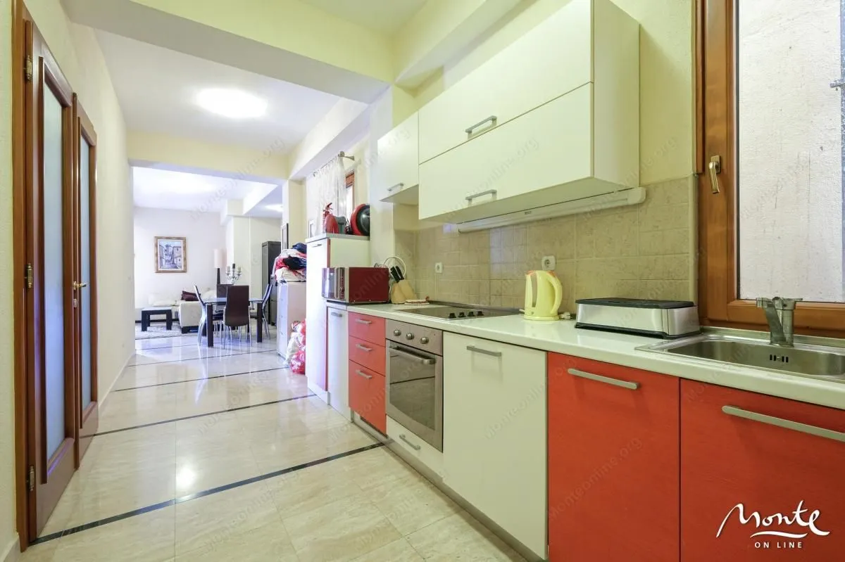 Prodaja, dvosoban stan, 158m², Igalo, Herceg Novi