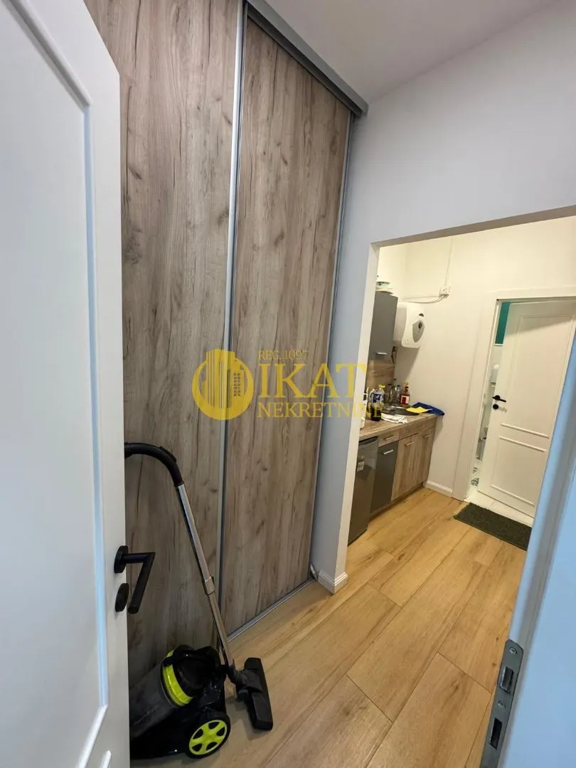 Rent, office space, 81m², Vidikovački venac, Rakovica