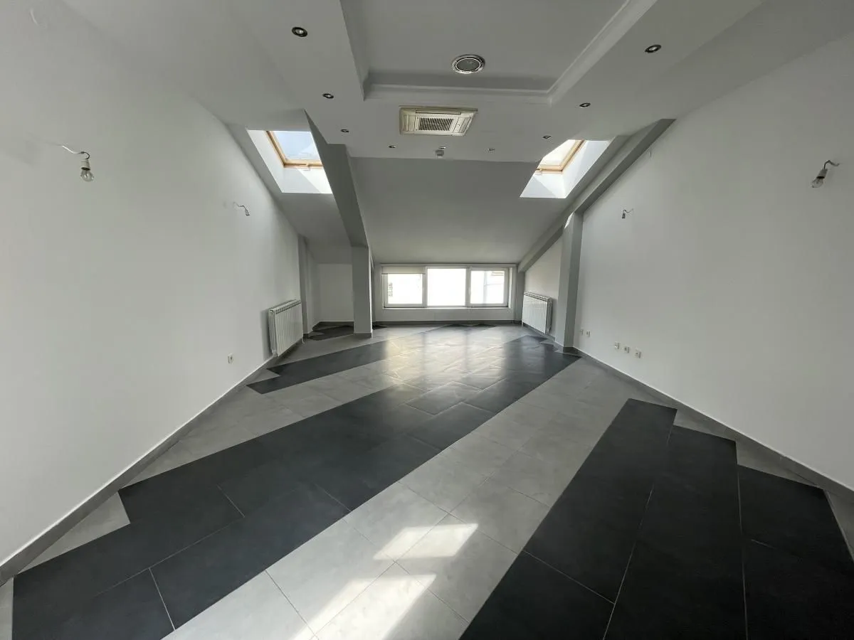 Rent, office space, 245m², Bulevar Oslobodjenja, Novi Sad Sve Podlokacije
