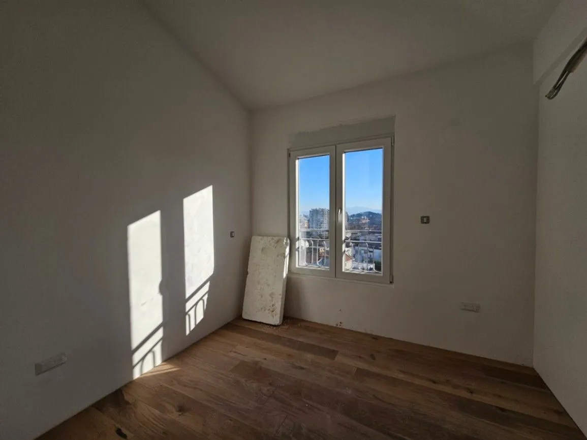 Prodaja, trosoban stan, 128m², Momišići, Podgorica