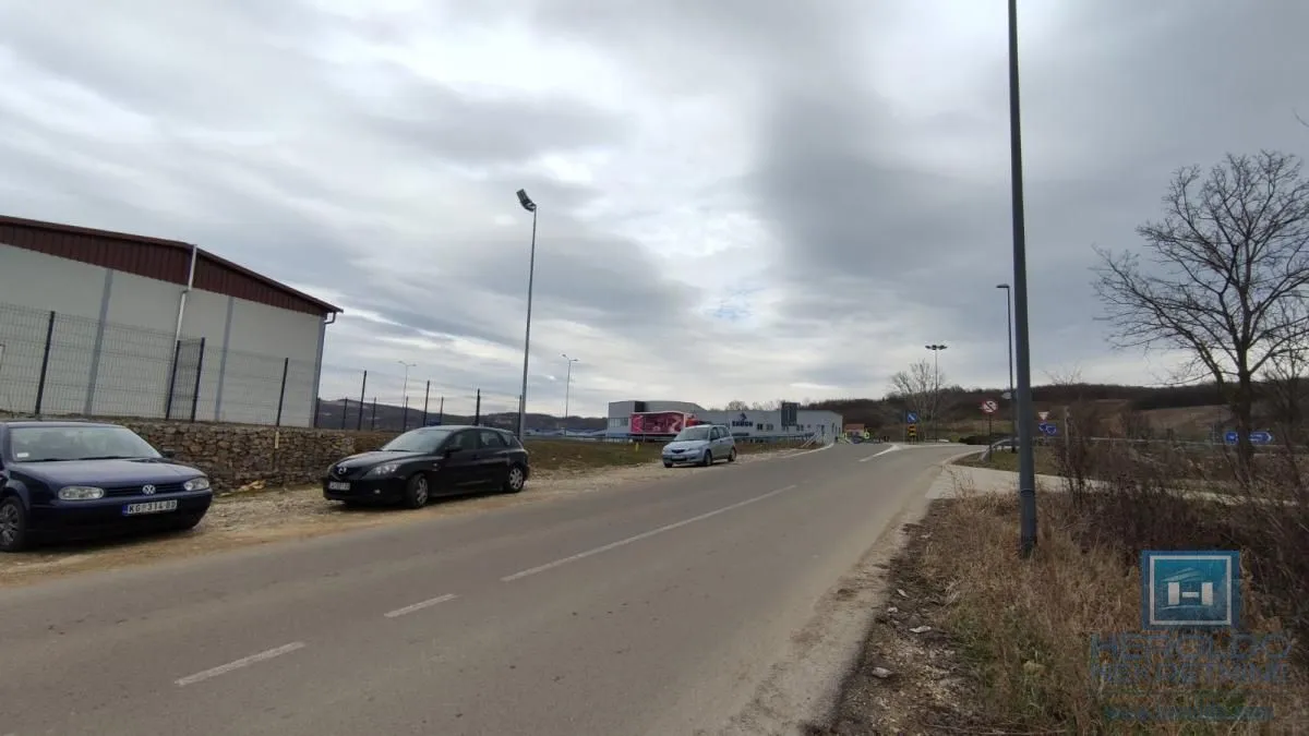 Izdavanje, plac, 1300m², Batočina, Srbija