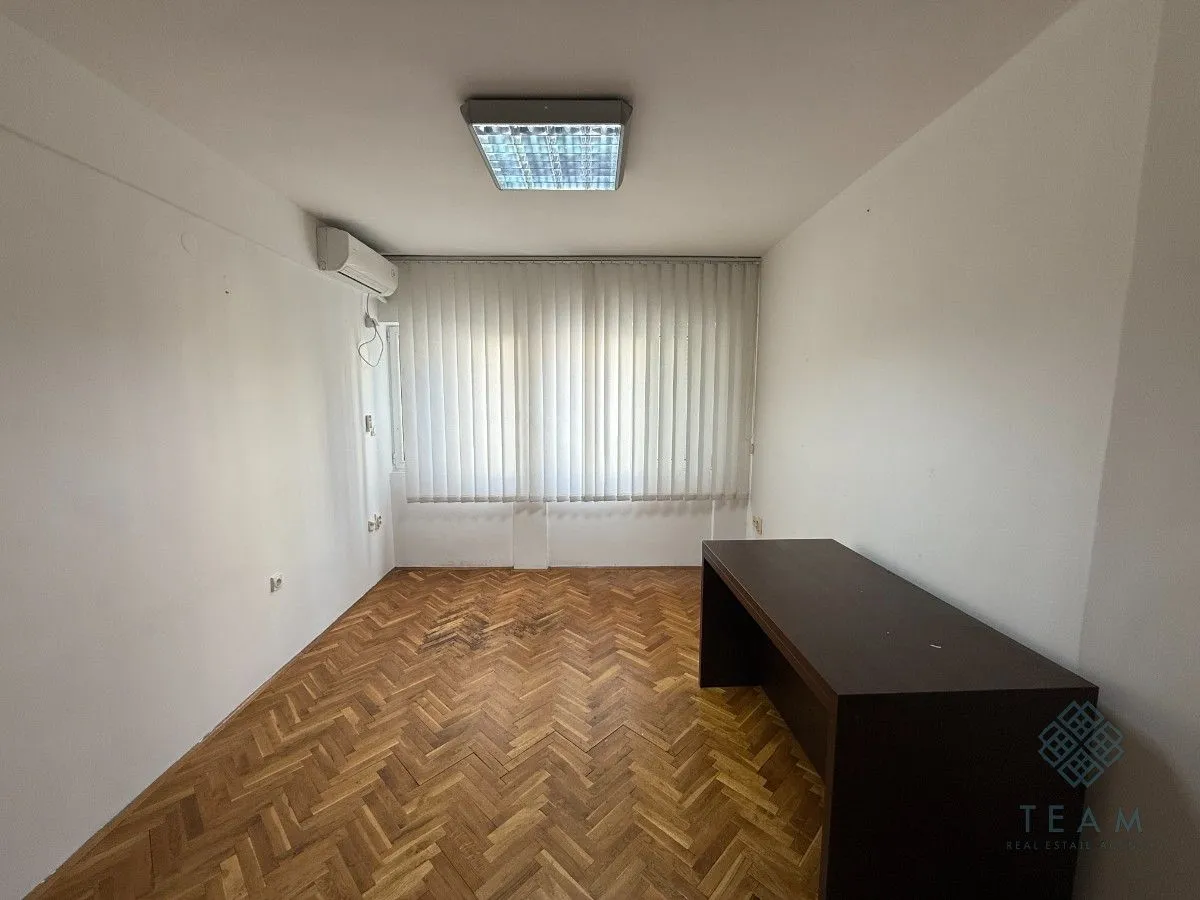 Izdavanje, poslovni prostor, 36m², Centar, Podgorica