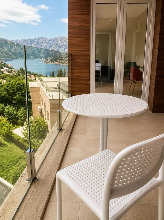 Sale, three bedroom apartment, 198m², Škaljari, Kotor
