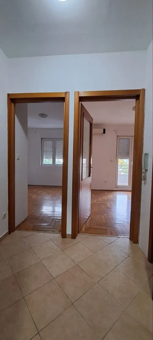 Prodaja, jednosoban stan, 36m², Stari Aerodrom, Podgorica