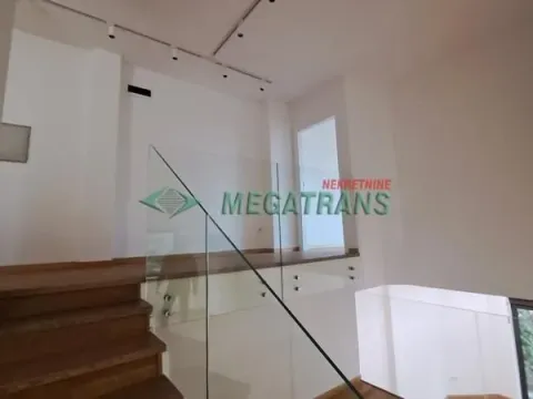 Izdavanje, kuća, 247m², Petrovaradin, Novi Sad - image 3