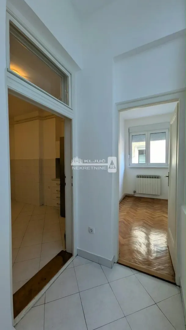 Rent, four bedroom apartment, 98m², Vračar Hram, Vračar Sve Podlokacije