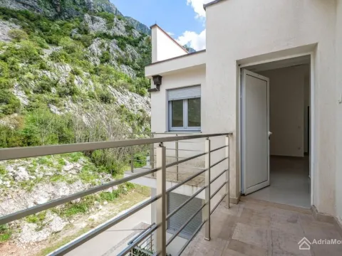 Prodaja, trosoban stan, 103m², Dobrota, Kotor - image 15