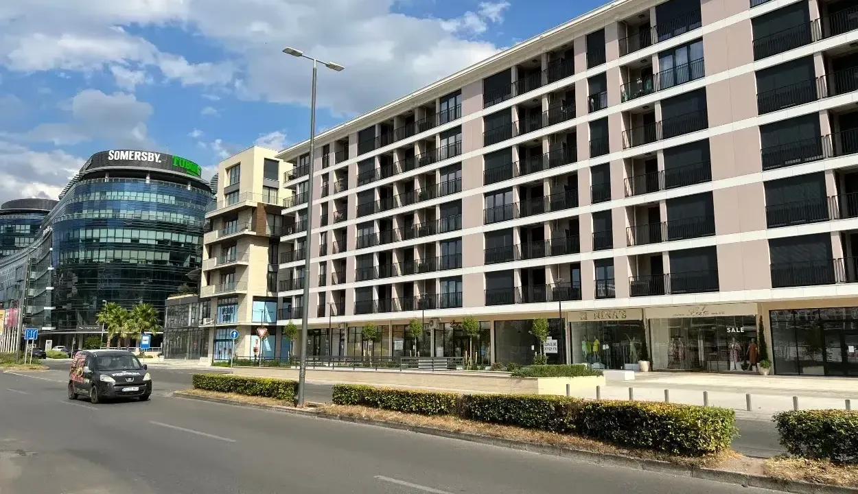 Izdavanje, dvosoban stan, 82m², Kod Capital Plaze, Podgorica
