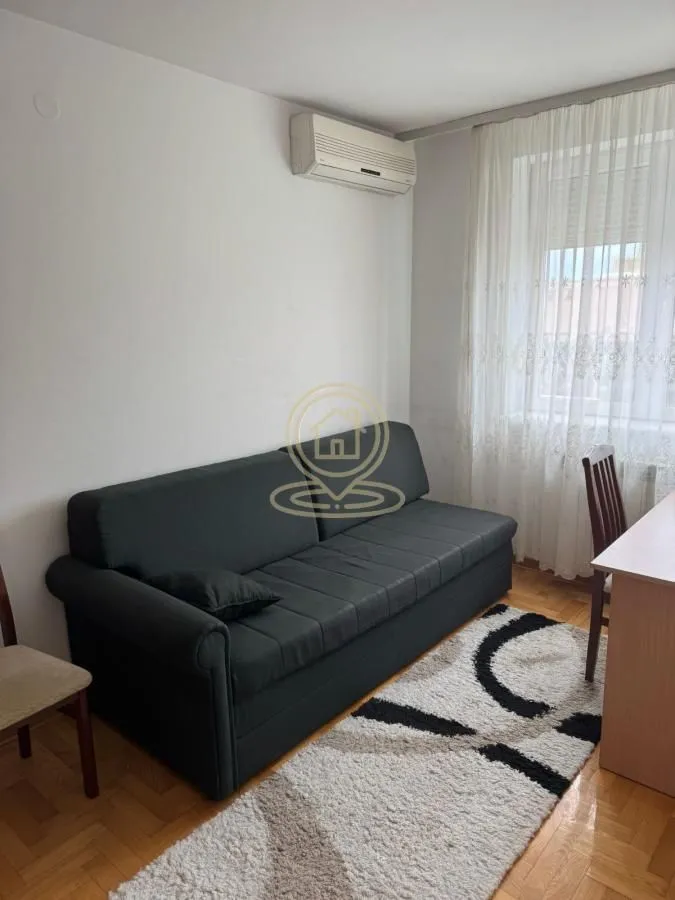 Rent, three bedroom apartment, 65m², Savski Venac, Beograd