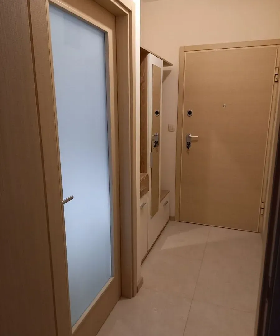 Izdavanje, jednosoban stan, 46m², City Kvart, Podgorica