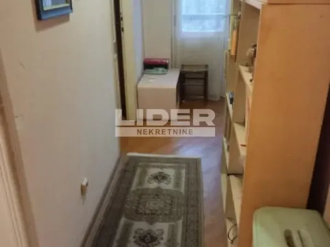 Sale, house, 240m², Zvezdara Sve Podlokacije, Beograd - image 6