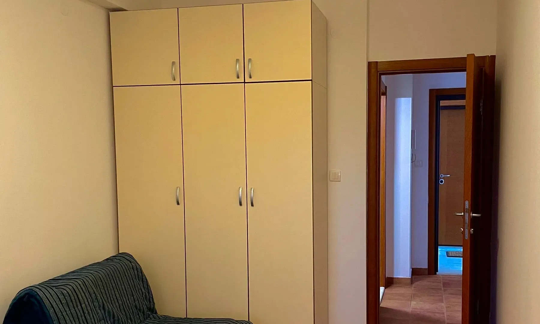 Izdavanje, jednosoban stan, 63m², Rozino, Budva