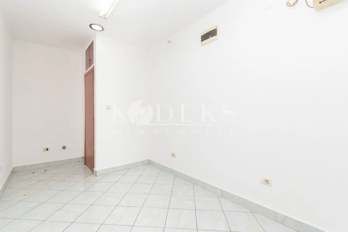 Rent, office space, 11m², Pobrežje, Podgorica