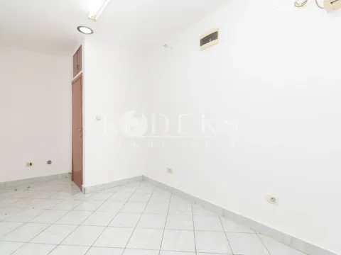 Rent, office space, 11m², Pobrežje, Podgorica - image 6
