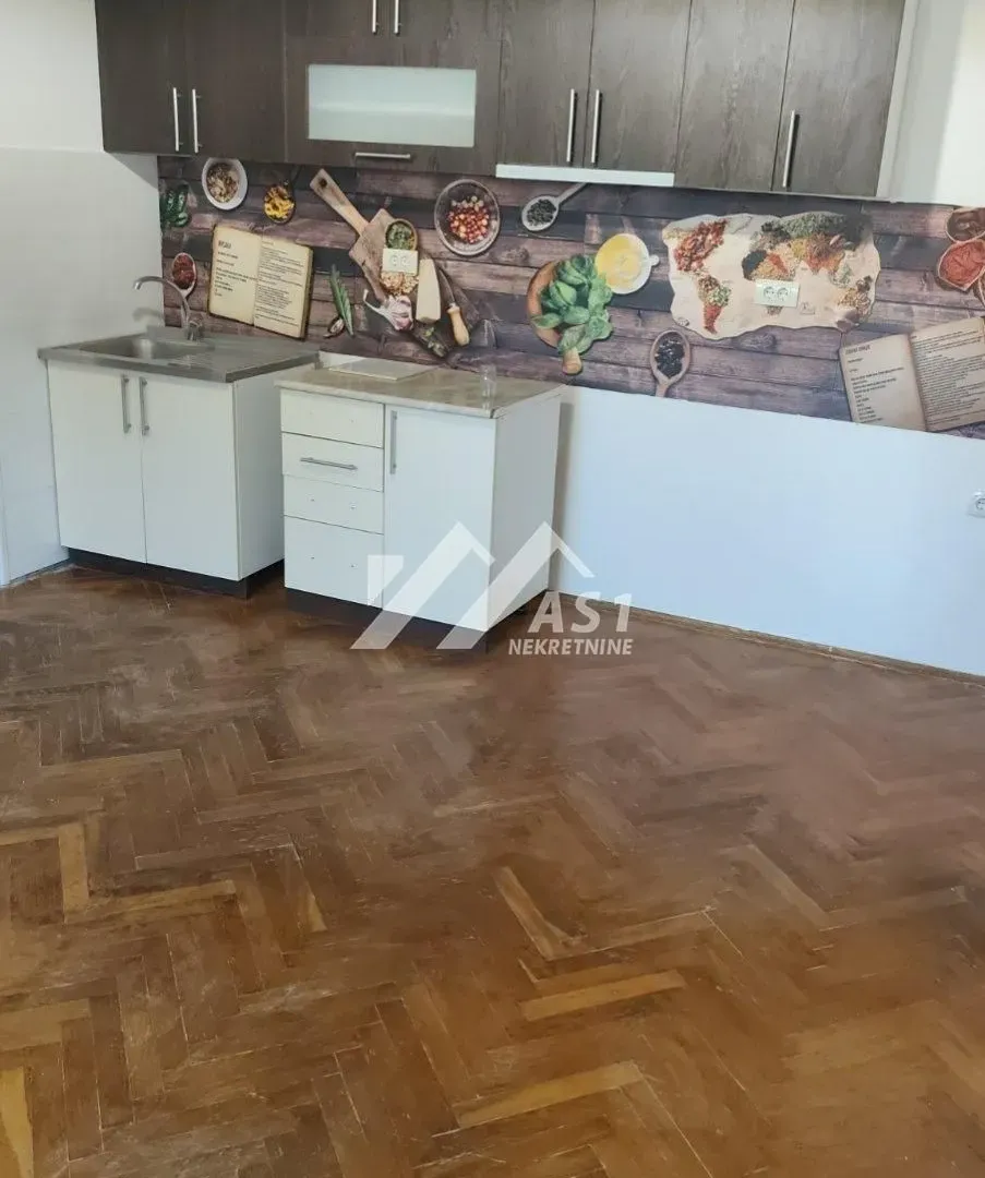 Izdavanje, dvosoban stan, 47m², Detelinara, Novi Sad Sve Podlokacije