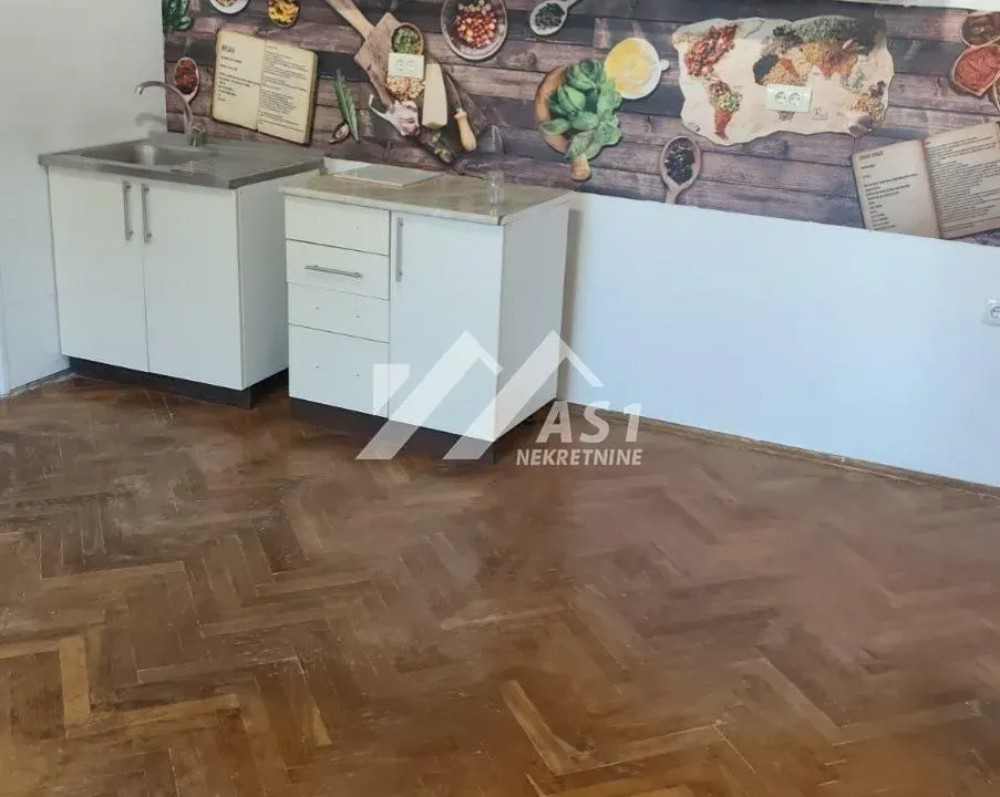 Izdavanje, dvosoban stan, 47m², Detelinara, Novi Sad Sve Podlokacije