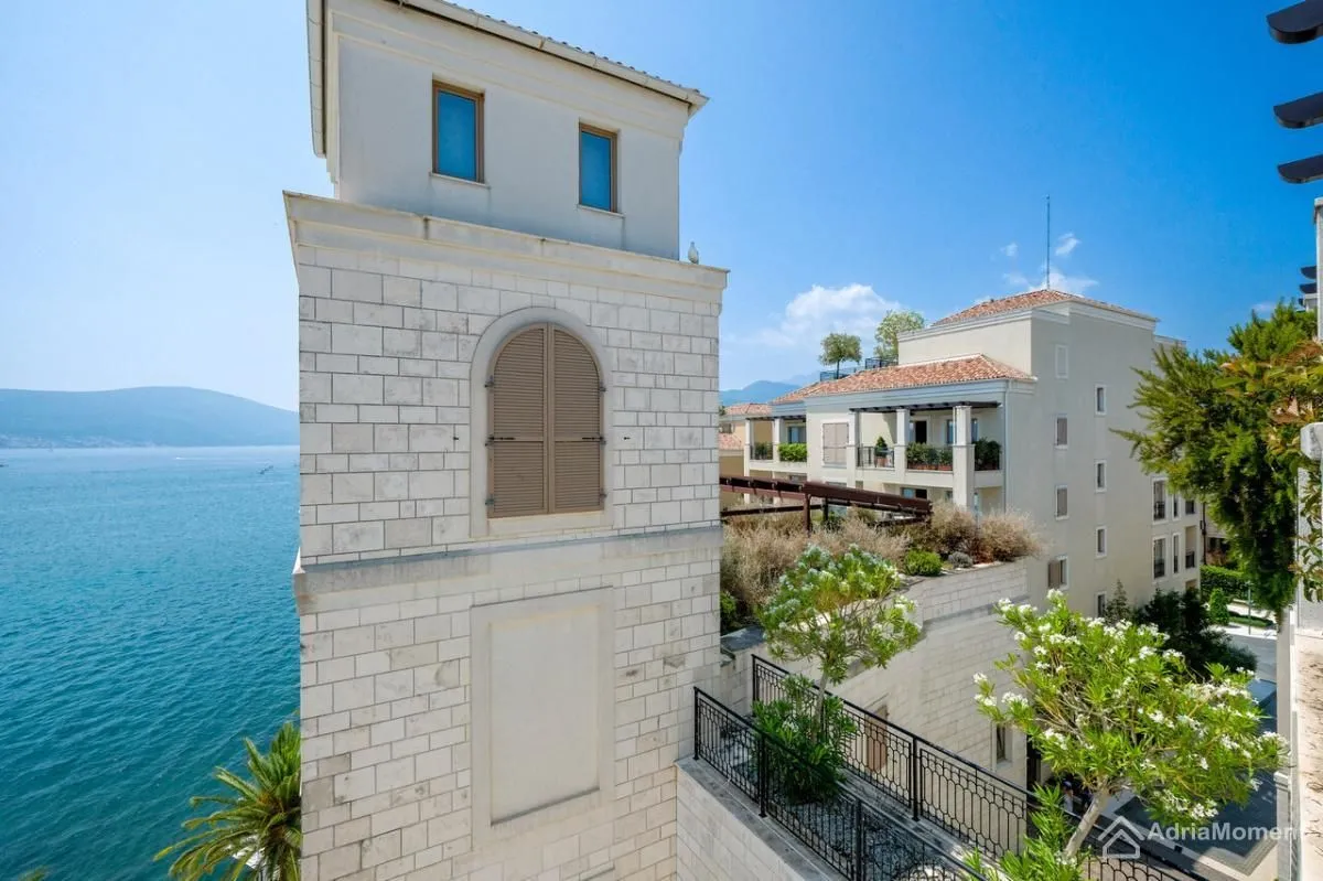 Prodaja, dvosoban stan, 116m², Porto Montenegro, Tivat