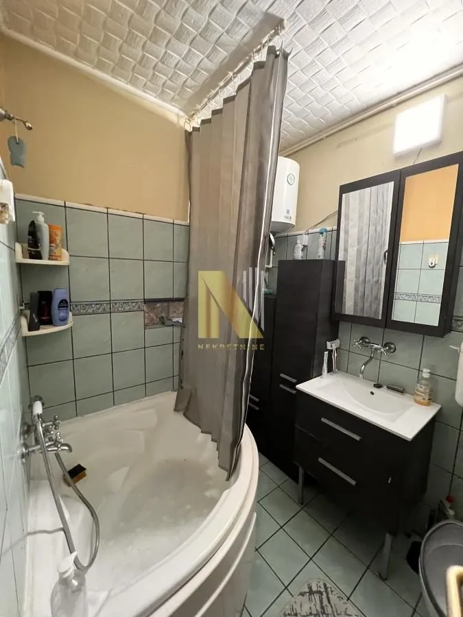 Prodaja, kuća, 114m², Adamovićevo Naselje, Novi Sad Sve Podlokacije