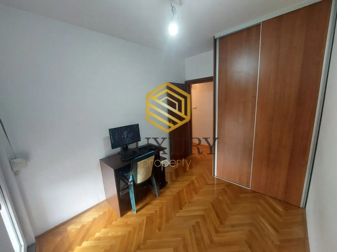 Prodaja, trosoban stan, 80m², Blok 9, Podgorica