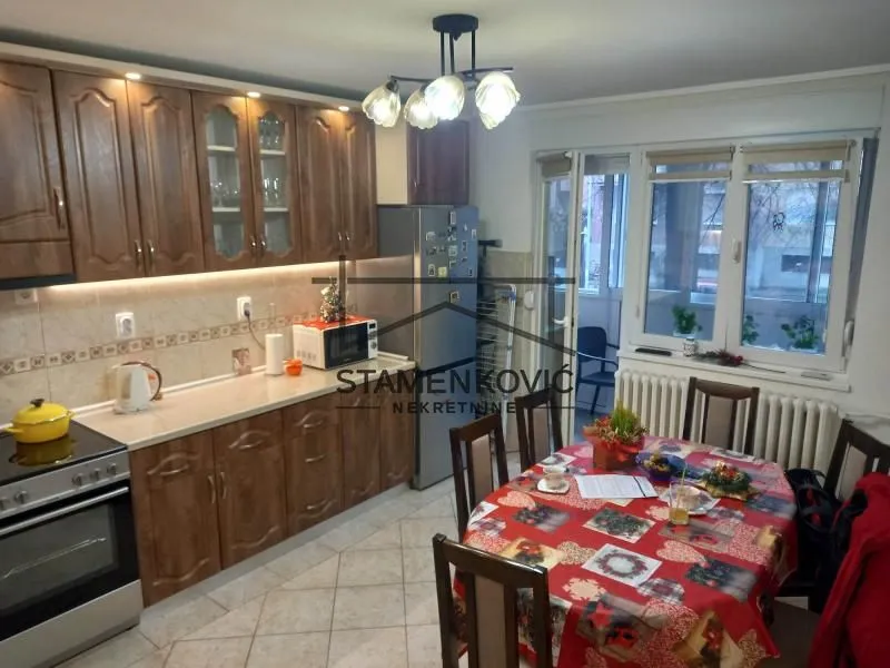 Prodaja, dvosoban stan, 65m², Detelinara, Novi Sad Sve Podlokacije