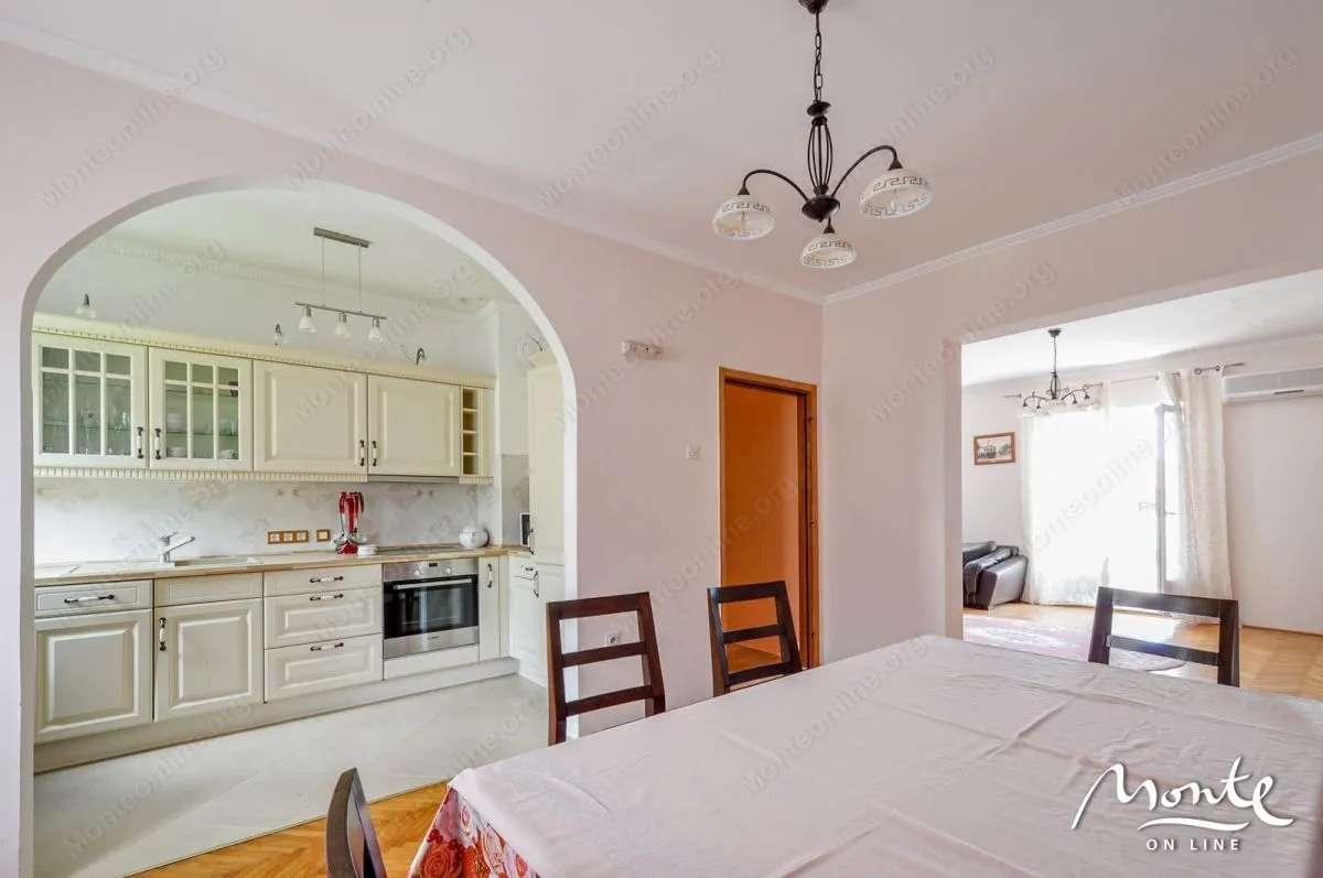 Prodaja, kuća, 181m², Bijela, Herceg Novi
