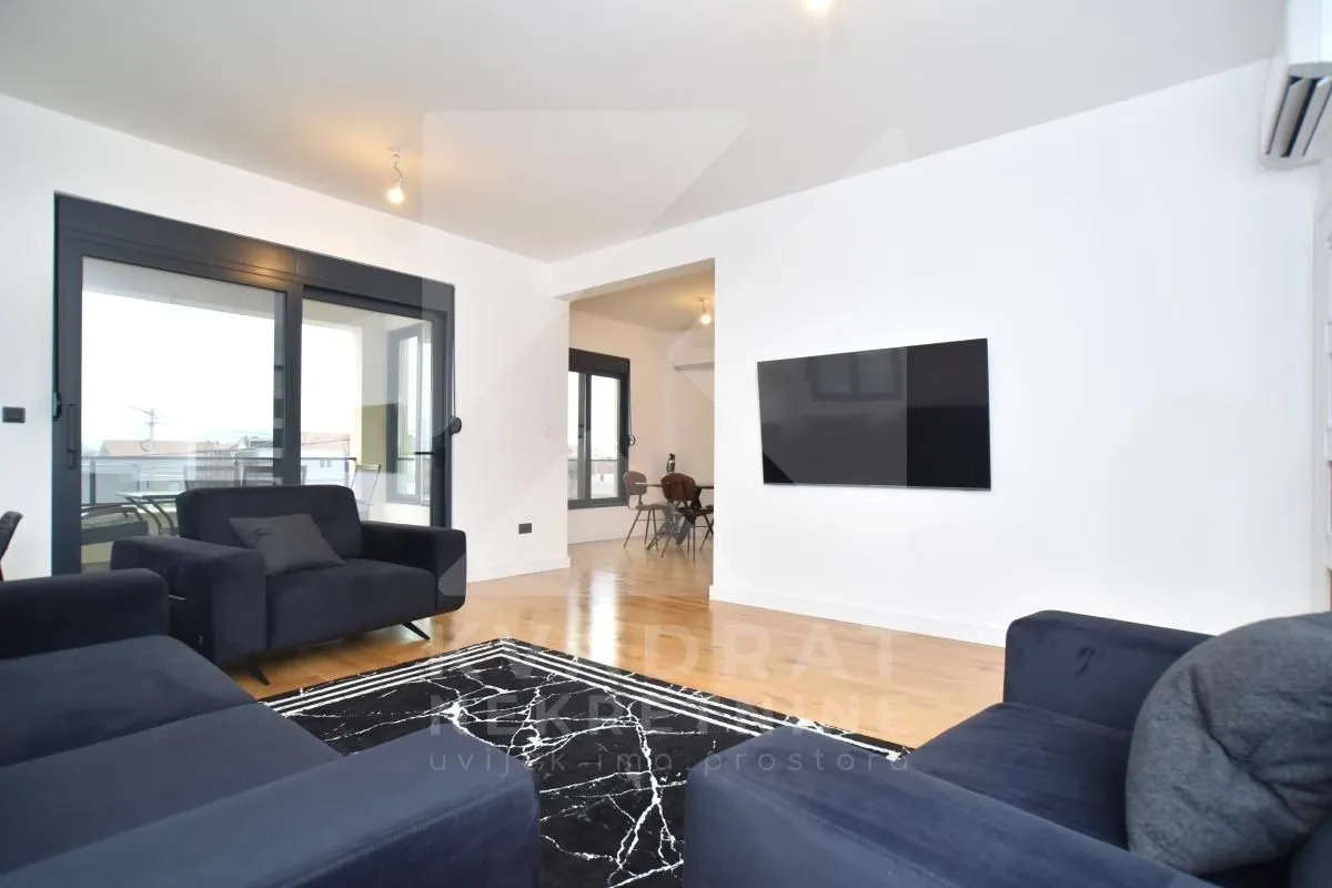 Prodaja, kuća, 270m², Gornja Gorica, Podgorica