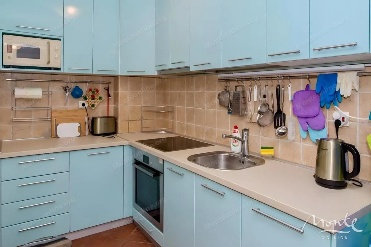 Sale, one bedroom apartment, 65m², Petrovac, Budva
