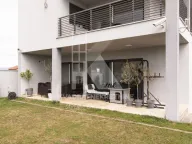 Prodaja, kuća, 250m², Tološi, Podgorica - image 4