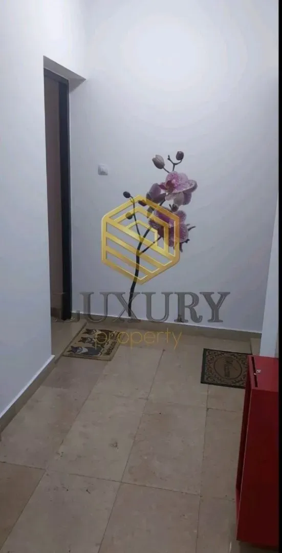 Izdavanje, jednosoban stan, 30m², Obala Morače, Podgorica