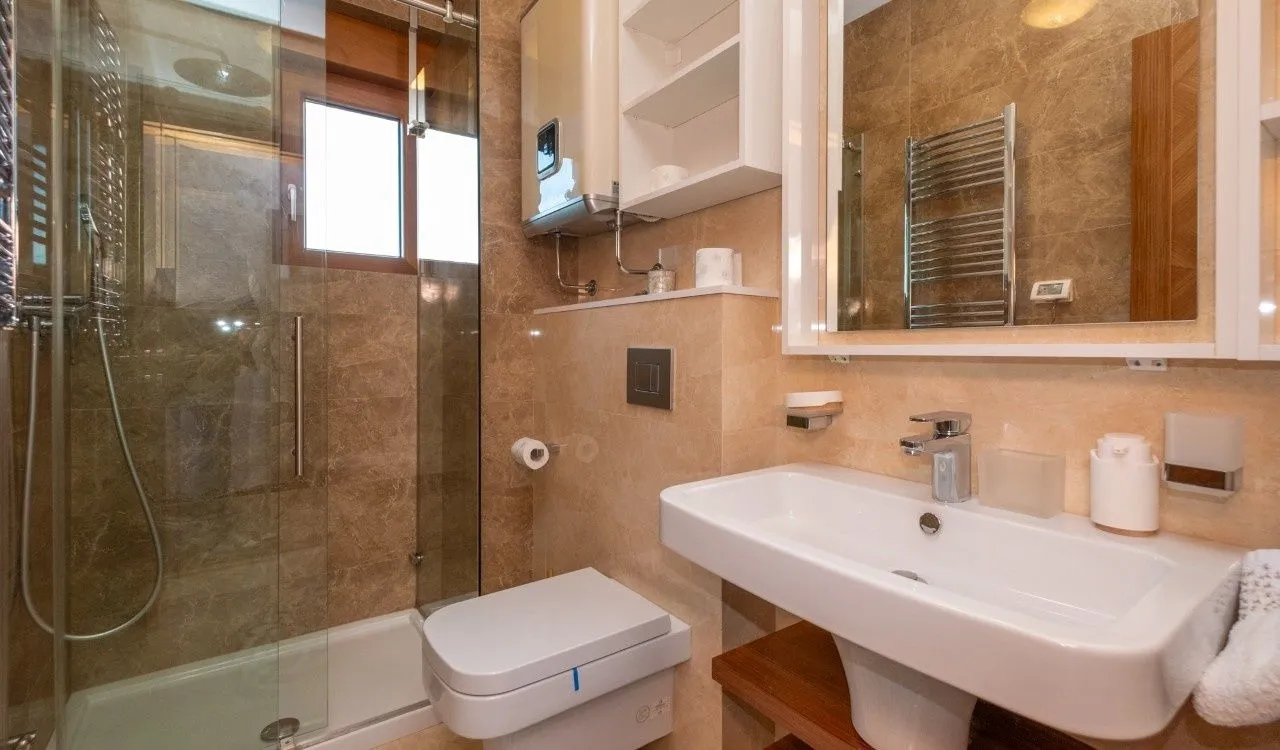 Rent, four bedroom apartment, 140m², Podgorica, Crna Gora