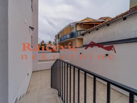 Sale, four bedroom apartment, 75m², Zvezdara Sve Podlokacije, Beograd - image 7