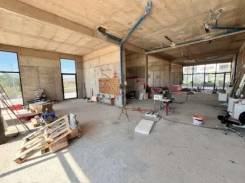 Izdavanje, poslovni prostor, 283m², Stari Aerodrom, Podgorica - image 4