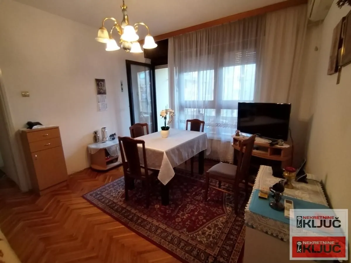 Prodaja, dvosoban stan, 45m², Grbavica, Novi Sad Sve Podlokacije