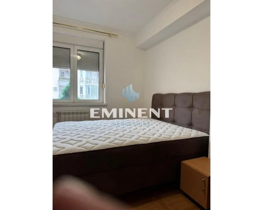 Rent, three bedroom apartment, 90m², Crveni Krst, Beograd