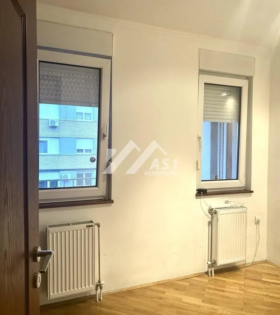 Izdavanje, dvosoban stan, 55m², Grbavica, Novi Sad Sve Podlokacije