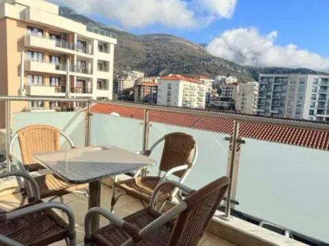 Izdavanje, dvosoban stan, 79m², Bečići, Budva - image 11