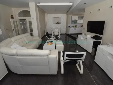 Prodaja, kuća, 760m², Višnjica, Palilula Sve Podlokacije - image 17