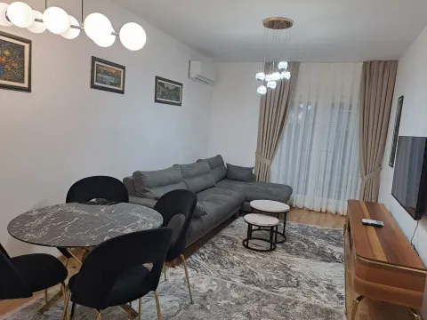 Izdavanje, dvosoban stan, 60m², Stara varoš, Nikšić - image 4