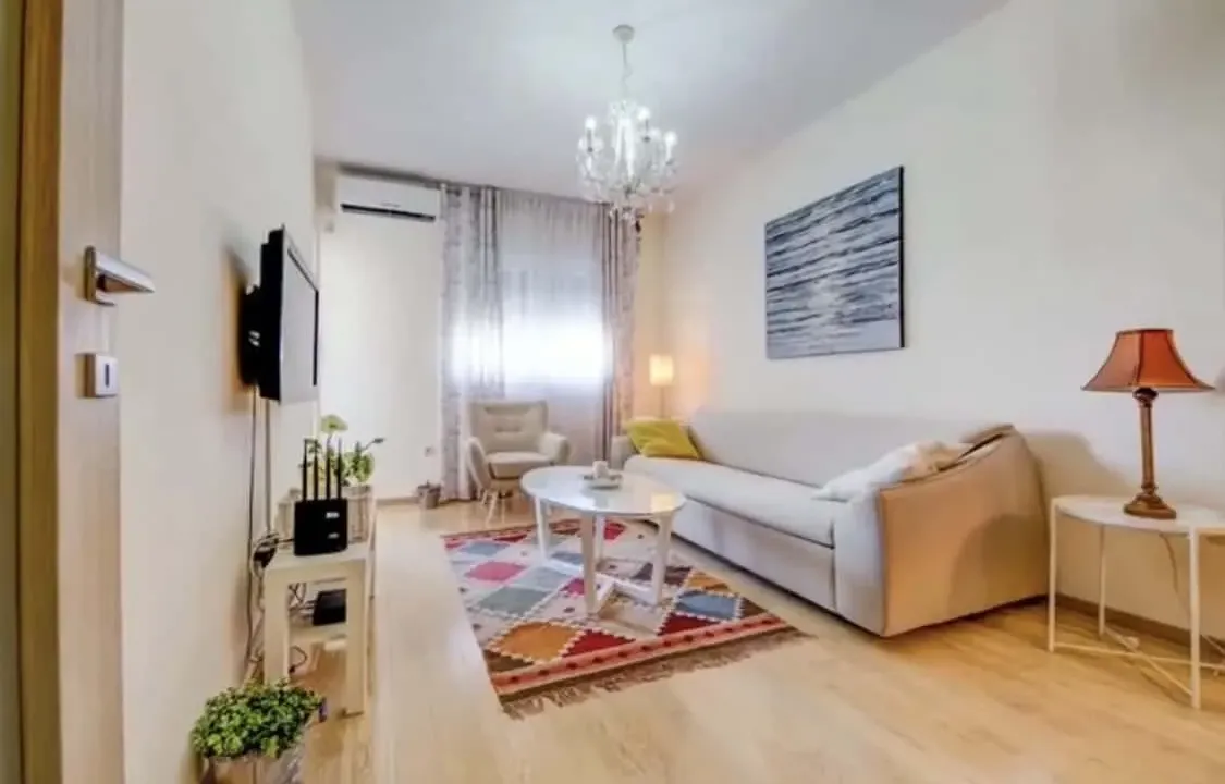 Izdavanje, jednosoban stan, 52m², City Kvart, Podgorica