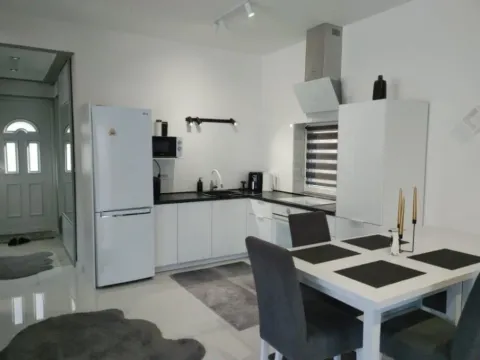 Sale, house, 160m², Herceg Novi, Crna Gora - image 7