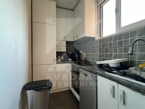 Prodaja, četvorosoban stan, 102m², Lepa Kata, Podgorica - image 8