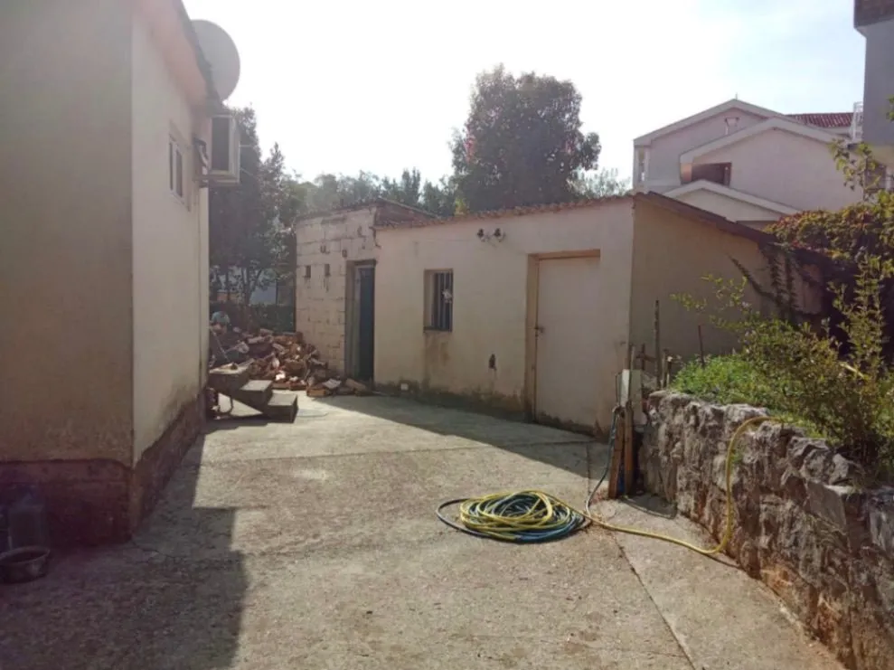 Prodaja, plac, 824m², Gorica C, Podgorica