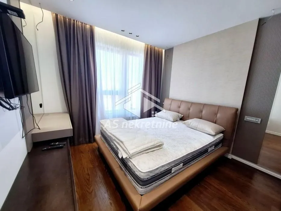 Rent, three bedroom apartment, 90m², Savski Venac, Beograd
